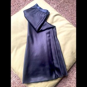 Silk black mid skirt elastic band